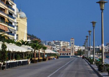 Πήγε για διακοπές στον Βόλο με την ΑμεΑ κόρη και την παράτησε: Το οικογενειακό δράμα – «Κουράστηκα μαζί της»