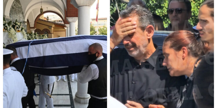 ”Μαύρη” μέρα-Ραγίζουν καρδιές στην κηδεία της 19χρονης Θάλειας[Φωτογραφίες]