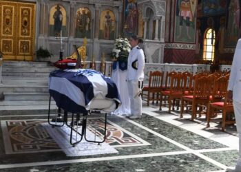 Κηδεία 19χρονης Θάλειας: Μεγαλείο ψυχής ο πατέρας της-Τι έκανε μετά την ταφή