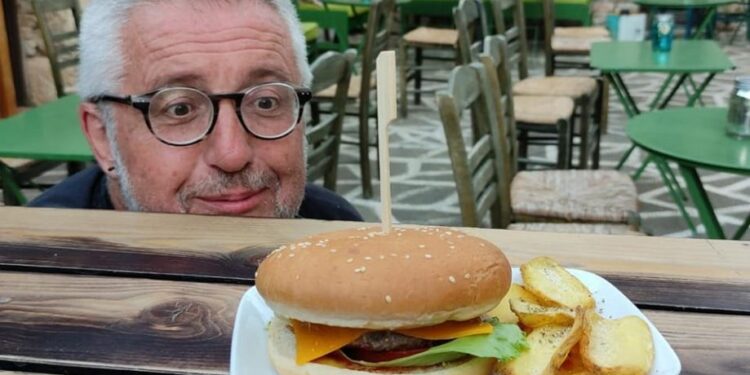 Στάθης Παναγιωτόπουλος: «Το έβαλε στα πόδια» με το που είδε την κάμερα