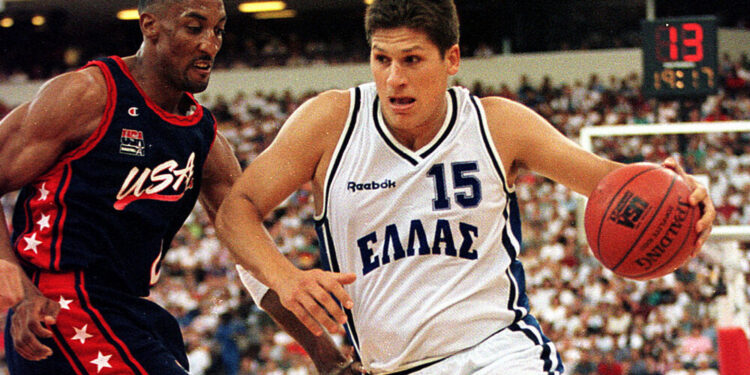 Alldaynews.gr Αποκάλυψη Φάνη Χριστοδούλου: «Είχα παίξει ξύλο με τον Ντράζεν Πέτροβιτς στο Eurobasket του 1987»! (vid)
