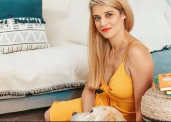 Τζένη Θεωνά: «Οριακά το βγάζω και μένω με το σουτιέν»[video]