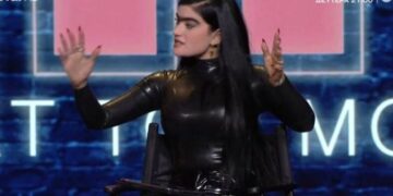 Alldaynews.gr GNTM 5: Έξω φρενών η Σοφία Χατζηπαντελή τις πέταξε και τις δύο έξω από το πλατό