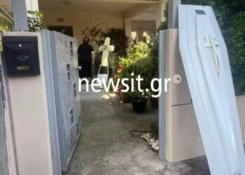 Θάλεια Κορδαμπάλου: Σπαρακτικές σκηνές στο σπίτι της ναυτικής δοκίμου λίγο πριν την κηδεία της