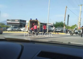 Πάτρα: Δίκυκλο έπεσε στις μπάρες του τρένου – Δύο τραυματίες