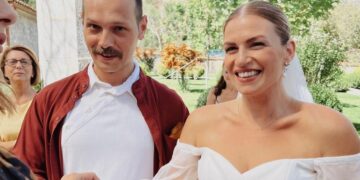 Alldaynews.gr Ειρήνη Ψυχράμη – Λάμπρος Κτεναβός: Οι πρώτες εικόνες από το γάμο και τη βάπτιση του γιού τους