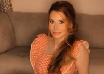 Γυναίκα με δύο κόλπους εξομολογείται: «Έχω διπλή περίοδο – Τα κάνω όλα διπλά»