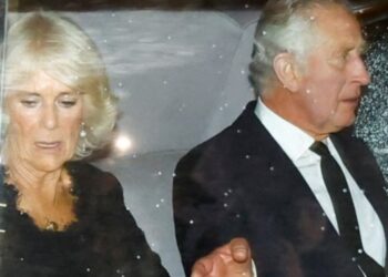 Βασιλιάς Κάρολος III: Θα πενθήσει μόνος τη μητέρα του Ελισάβετ, σε παλάτι στη Σκωτία- Για μία εβδομάδα