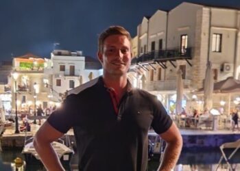 Alldaynews.gr Ο Γερμανός τουρίστας που έζησε το θρίλερ με τους “νταήδες” ξεσπάει: “Να ζητήσουν συγγνώμη από τους Έλληνες”