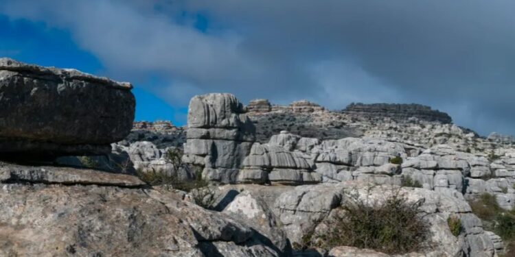 Alldaynews.gr Άντρας έπεσε σε γκρεμό μετά το ξενύχτι σε κέντρο στις Άνω Αρχάνες Ηρακλείου