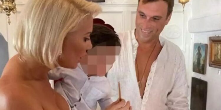 Alldaynews.gr Κατερίνα Μονογυιού: Βάφτισε τον γιο του Αδικοχαμένου αδελφού της, Τζώρτζη– Του έδωσαν το όνομα του πατέρα του