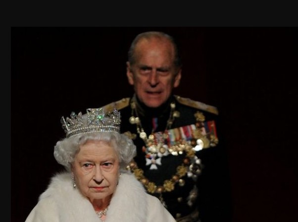 Βασίλισσα Ελισάβετ: Ο πρίγκιπας Φίλιππος παραμένει άταφος εδώ και ενάμιση χρόνο