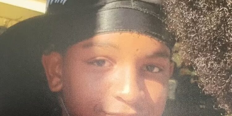 Alldaynews.gr Boy, 16, who filmed himself stabbing 15-year-old schoolboy to death is locked up for at least 13 years