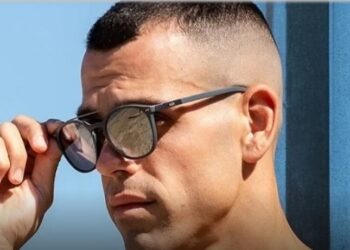 Γιος γνωστής ηθοποιού είπε όχι στη σειρά «Αστυνόμος Μπέκας» και έγινε πρωταγωνιστής σε αισθησιακές ταινίες