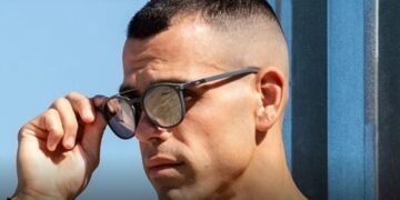 Alldaynews.gr Γιος γνωστής ηθοποιού είπε όχι στη σειρά «Αστυνόμος Μπέκας» και έγινε πρωταγωνιστής σε αισθησιακές ταινίες