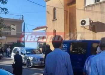 Θρήνος στην κηδεία πατέρα και γιού: «Η αγάπη τους πήρε μαζί»[video]