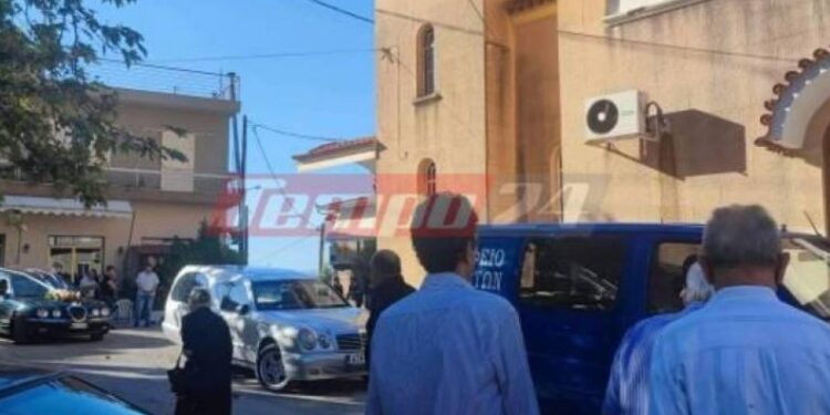 Θρήνος στην κηδεία πατέρα και γιού: «Η αγάπη τους πήρε μαζί»[video]