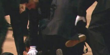 Βασίλισσα Ελισάβετ: Συνελήφθη άνδρας που άγγιξε το φέρετρο της