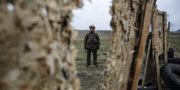 Πόλεμος στην Ουκρανία: Με σερβιέτες και ταμπον πηγαίνουν οι ρώσοι στρατιώτες στο μέτωπο