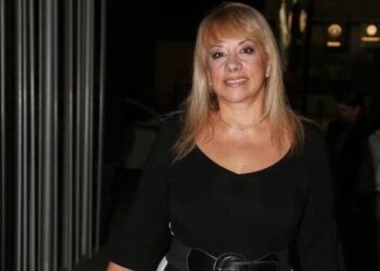 Η Άννα Αδριανού όπως δεν την έχετε ξαναδεί στις διακοπές με τον σύζυγό της (φωτό)