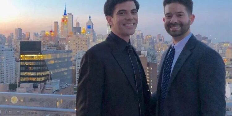 Alldaynews.gr Θάνος Δημάδης: Ο δημοσιογράφος χώρισε με τον σύζυγό του μετά από 8 χρόνια γάμου