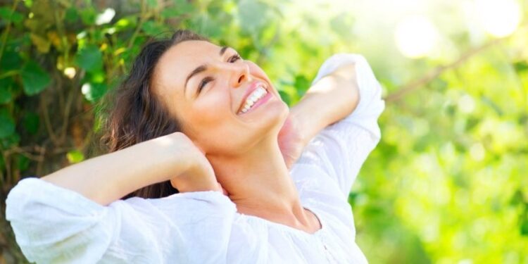 Alldaynews.gr Η Απλή Συνήθεια Που Προσθέτει 4 Χρόνια Στη Ζωή Και Είναι Κάτι Που Μαθαίνεται