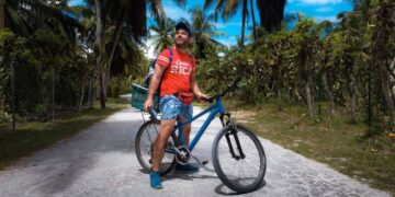 Alldaynews.gr Η ανακοίνωση του ΣΚΑΙ για την εκπομπή του Ευτύχη Μπλέτσα, Happy Traveller – Πώς εμπλέκεται η σύζυγός του, Ηλέκτρα