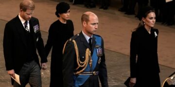 Τι αποκάλυψε το διάβασμα των χειλιών στην κηδεία της βασίλισσας Ελισάβετ