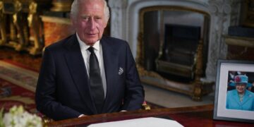 Alldaynews.gr Βασιλιάς Κάρολος Γ