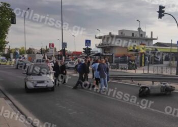 Τροχαίο στη Λάρισα: 40χρονος εκσφενδονίστηκε μετά από σύγκρουση με διερχόμενο ΙΧ (φωτο)