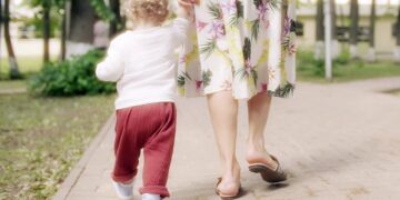 Αλεξανδρούπολη: Νονά δεν επιστρέφει το βαφτιστήρι της στους γονείς του – Το ξέσπασμα της μητέρας (video)