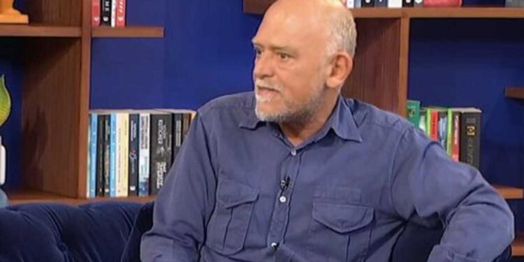 Alldaynews.gr Στέλιος Παρλιάρος: Έφτιαχνα γλυκά στην Ζωή Λάσκαρη και πηγαίναμε μαζί στα μοναστήρια