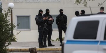 Alldaynews.gr Σπάει τη σιωπή της η ανθυπαστυνόμος που Πυροβόλησε: Θα με κάρφωνε στην καρωτίδα