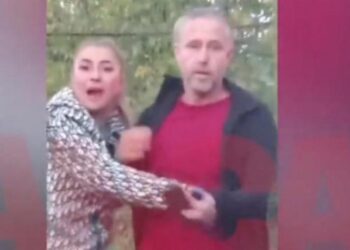 Επικό σκηνικό στη Ρουμανία: Προπονητής πιάστηκε στα χέρια με τη μάνατζερ σύζυγό του on camera (video)