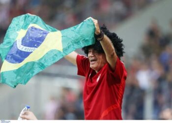 Ολυμπιακός: Ο Τάκης Τσουκαλάς με περούκα “Μαρσέλο” (φωτο)