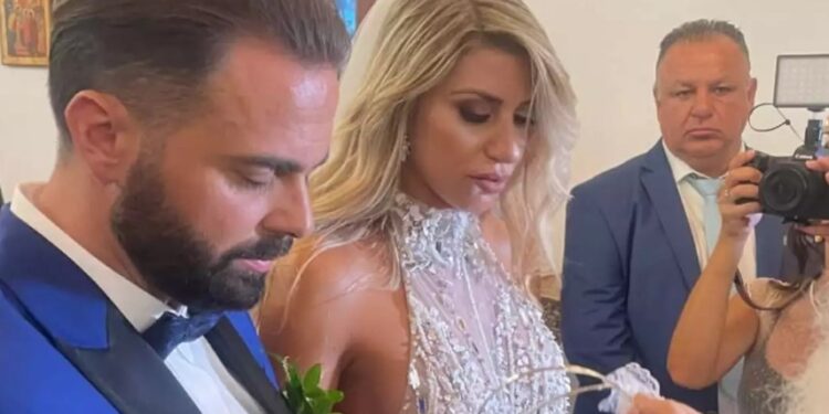 Ηλίας Βρεττός – Αναστασία Δεληγιάννη: Παντρεύτηκαν στην Κύμη![photos]