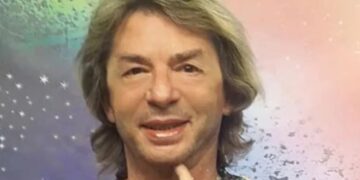 Alldaynews.gr Νίκος Χορταρέας: Φόρεσε ξανά ράσα και λειτούργησε σε γάμο στην Κρήτη