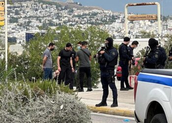 Alldaynews.gr «Τον έδεσαν σε δέντρο στη φοιτητική εστία» – Γονείς περιγράφουν την απαγωγή του γιου τους μέσα στην Πολυτεχνειούπολη