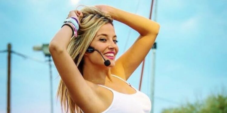 Alldaynews.gr Στα 37 της εντυπωσιάζει: Η ξανθιά καλλονή από τους Mazoo & the Zoo είναι σήμερα μαμά (φωτο)