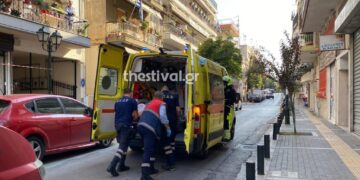 Θεσσαλονίκη: 24χρονη πήδηξε στο κενό από μπαλκόνι δευτέρου ορόφου (φωτο)