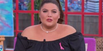 Alldaynews.gr Στα μαύρα η Δανάη Μπάρκα: Έχασε τη γιαγιά της