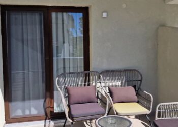 Χαλκιδική: Η κρυφή κάμερα σε USB σε δωμάτιo κατέγραψε 10 ζευγάρια – Τι λέει ο ιδιοκτήτης (vids)