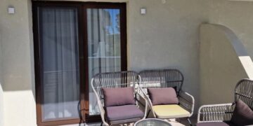 Alldaynews.gr Χαλκιδική: Η κρυφή κάμερα σε USB σε δωμάτιo κατέγραψε 10 ζευγάρια – Τι λέει ο ιδιοκτήτης (vids)