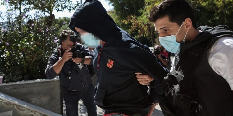 Κολωνός: Ποινική δίωξη και κατά όσων ήρθαν σε σεξουαλική επαφή με την 12χρονη