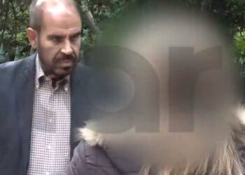 Σεπόλια: Κατέρρευσε στην κάμερα η μητέρα του 36χρονου που συνελήφθη για βιaσμό της 12χρονης – «Mαμά, δεν έχω κάνει τίποτα!»