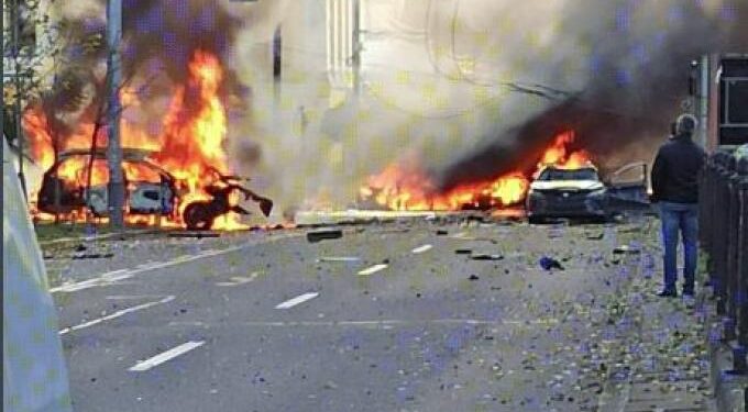 Ισχυρές εκρήξεις στο Κίεβο – Αντίποινα από τον Πούτιν σύμφωνα με τους Ουκρανούς (vid)