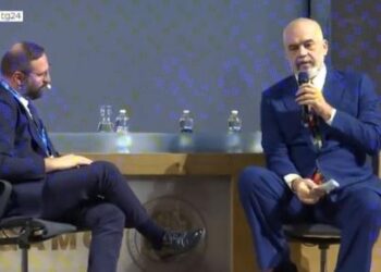 Αποκάλυψη «βόμβα»: «Κάναμε λαθρεμπόριο εμβολίων με τον Ιταλό ΥΠΕΞ – Με τη βοήθεια μυστικών υπηρεσιών»