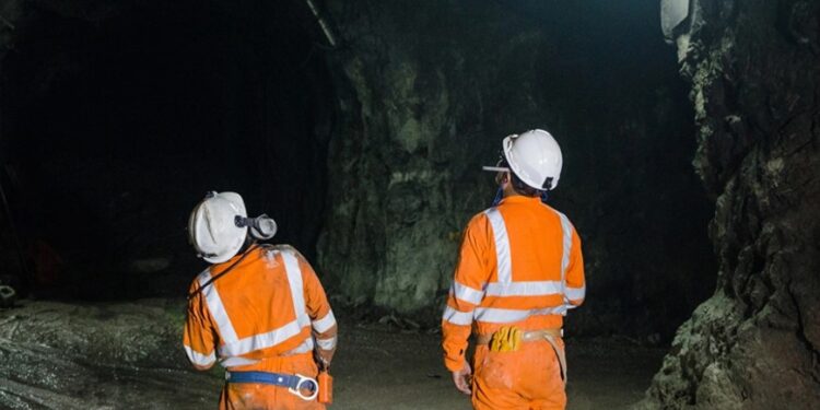 Alldaynews.gr Φωκίδα-Τώρα: Κατάρρευση σε στοά στα μεταλλεία – Εγκλωβίστηκε εργαζόμενος