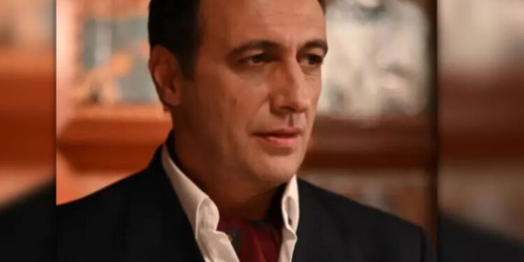 Alldaynews.gr Βαγγέλης Αλεξανδρής: «Θάψαμε τον πλακούντα του παιδιού στον κήπο μας και φυτέψαμε μια ροδιά»