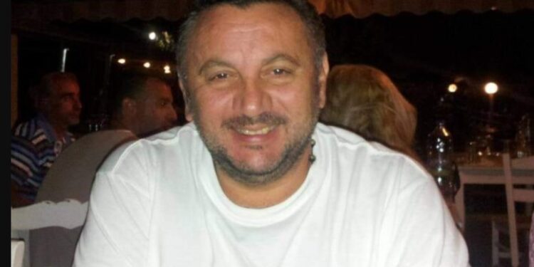 Alldaynews.gr Θρήνος: ”Έφυγε” ξαφνικά ο γνωστός δημοσιογράφος και υιός γνωστού τραγουδιστή, Γιάννης Φακίνος